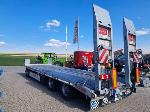 Fliegl 3 Achs-Tieflader Agrar 