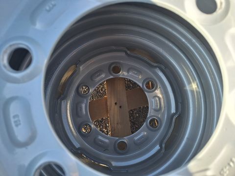 BKT 11.5/80-15,3 AW 702 Komplettrad