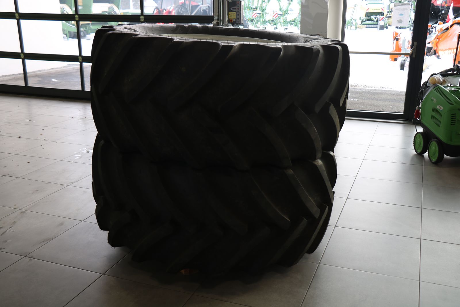Mitas 650/60R34 2