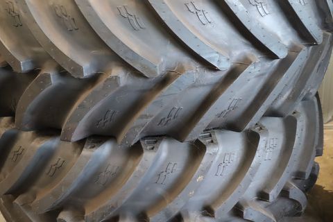 Alliance 540/65R34+440/65R24 