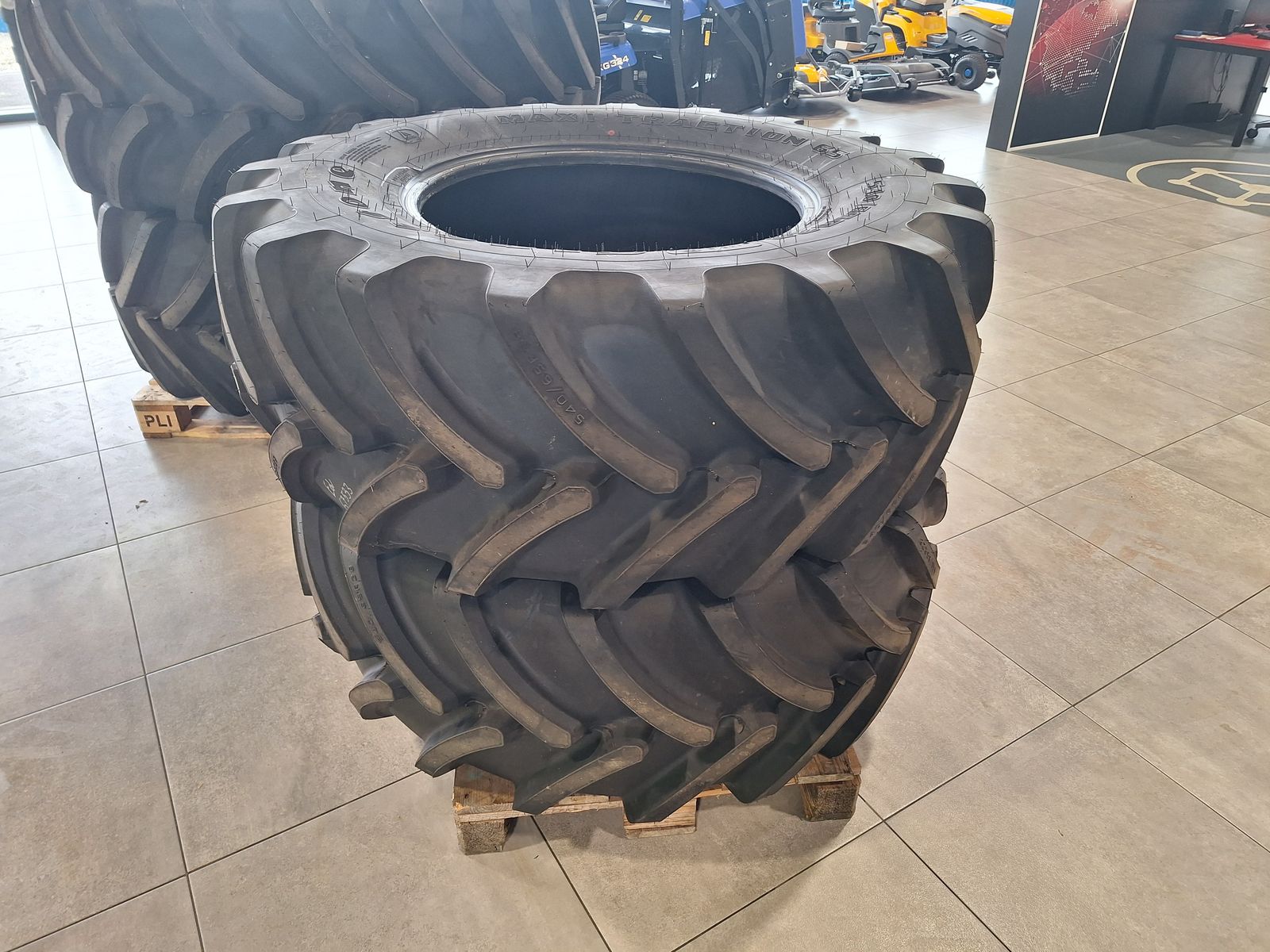 Firestone 540/65R28 3