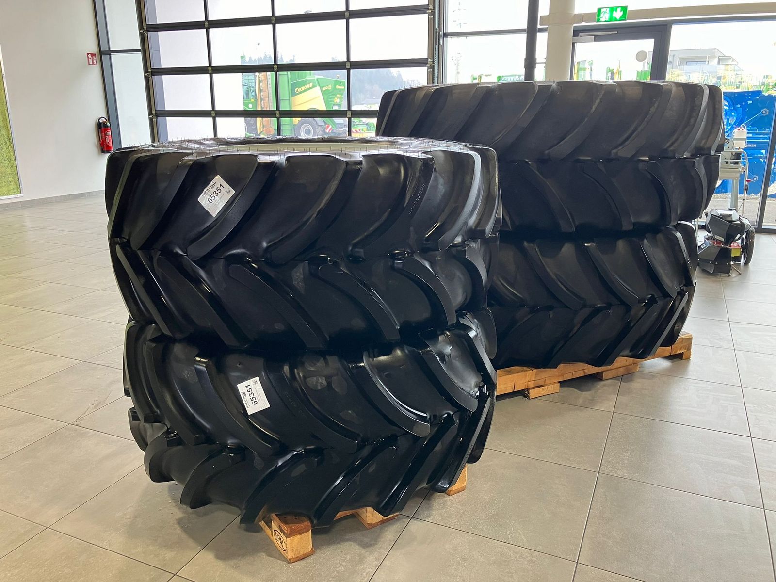 Firestone 710/70R38+600/65R28 2