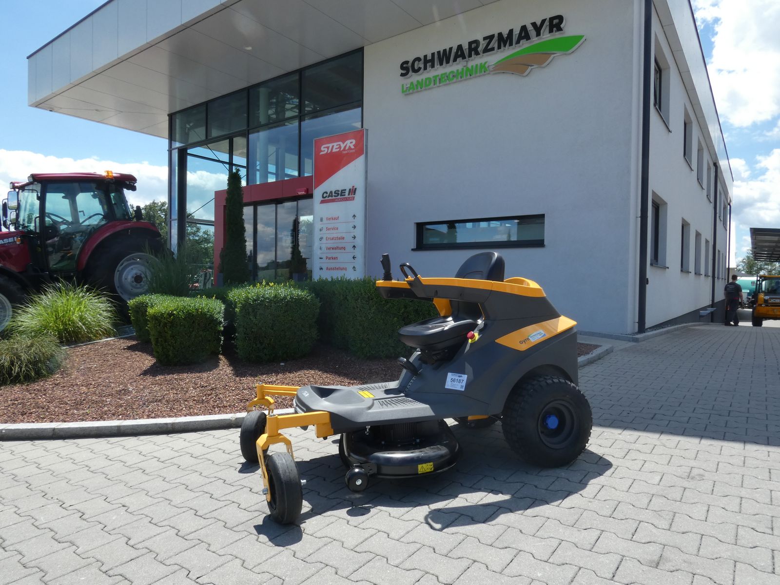 Stiga Gyro 700e Zero Turn 1