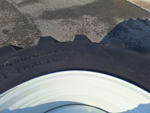 Bridgestone 650/65R42+540/65R30