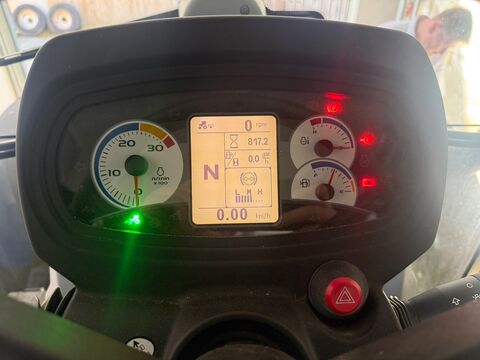 New Holland T 5.85