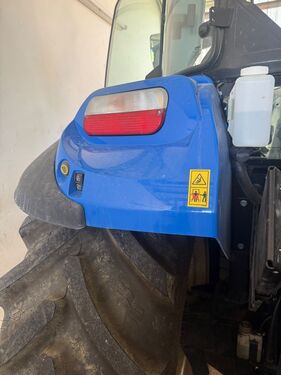 New Holland T 5.85