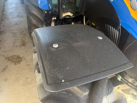 New Holland T 5.85