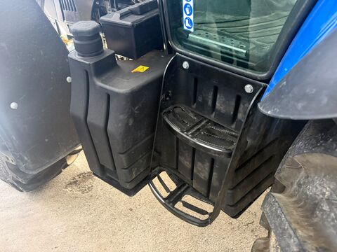 New Holland T 5.85