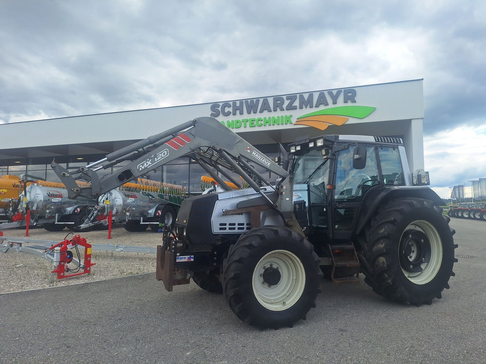 Valtra 8150 HiTech 1