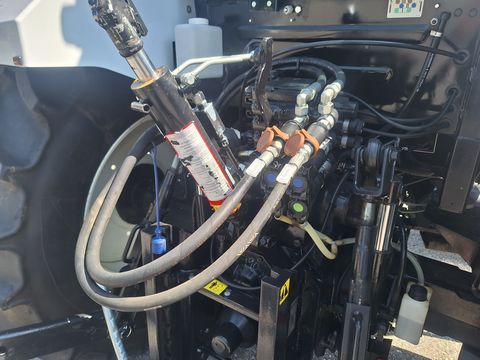 New Holland T 5.95