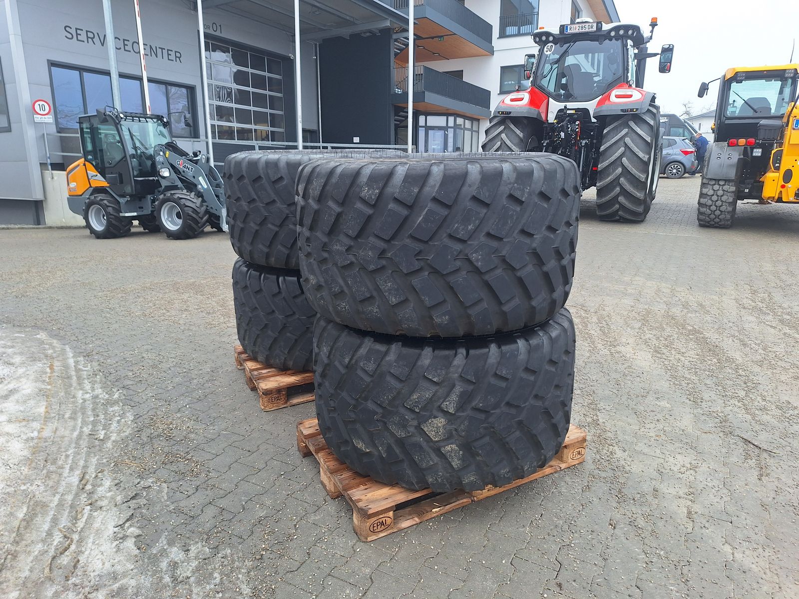 BKT 650/50R22,5 FL693M 3