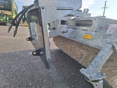 Sonstige Fliegl AgroCenter Kehrmaschine 1550