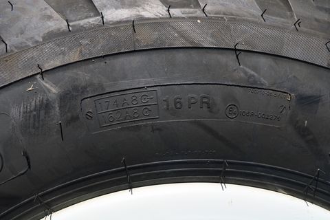 BKT 700-26,5+400-22,5
