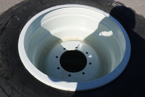 BKT 700-26,5+400-22,5
