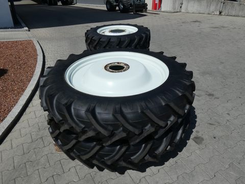 Trelleborg 12.4/11R36+280/85R24 Pflegeräder 