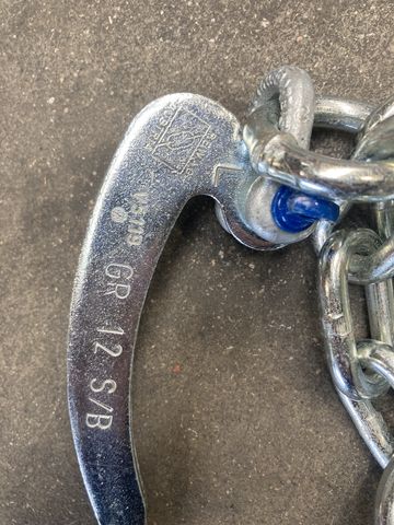 Pewag UNI RADIAL GR 12S