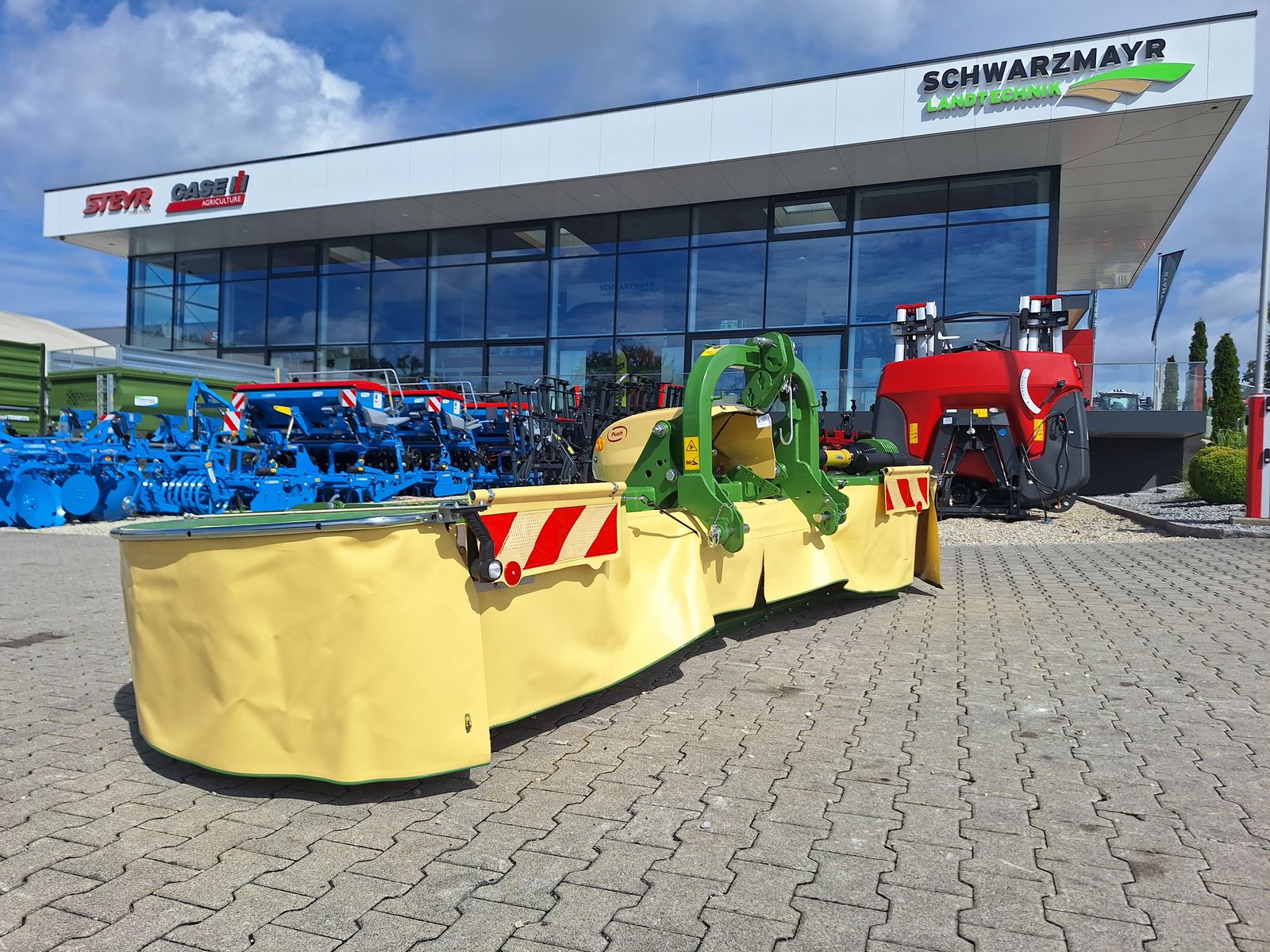 Krone EasyCut F 360 M geschoben 1