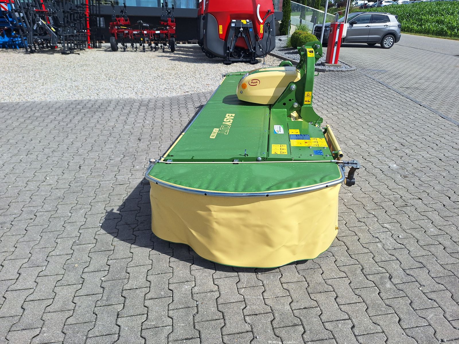 Krone EasyCut F 360 M geschoben 2