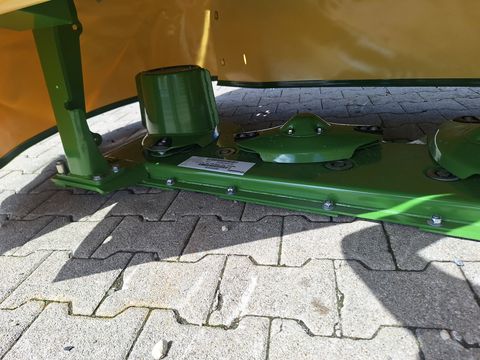 Krone EasyCut F 360 M geschoben