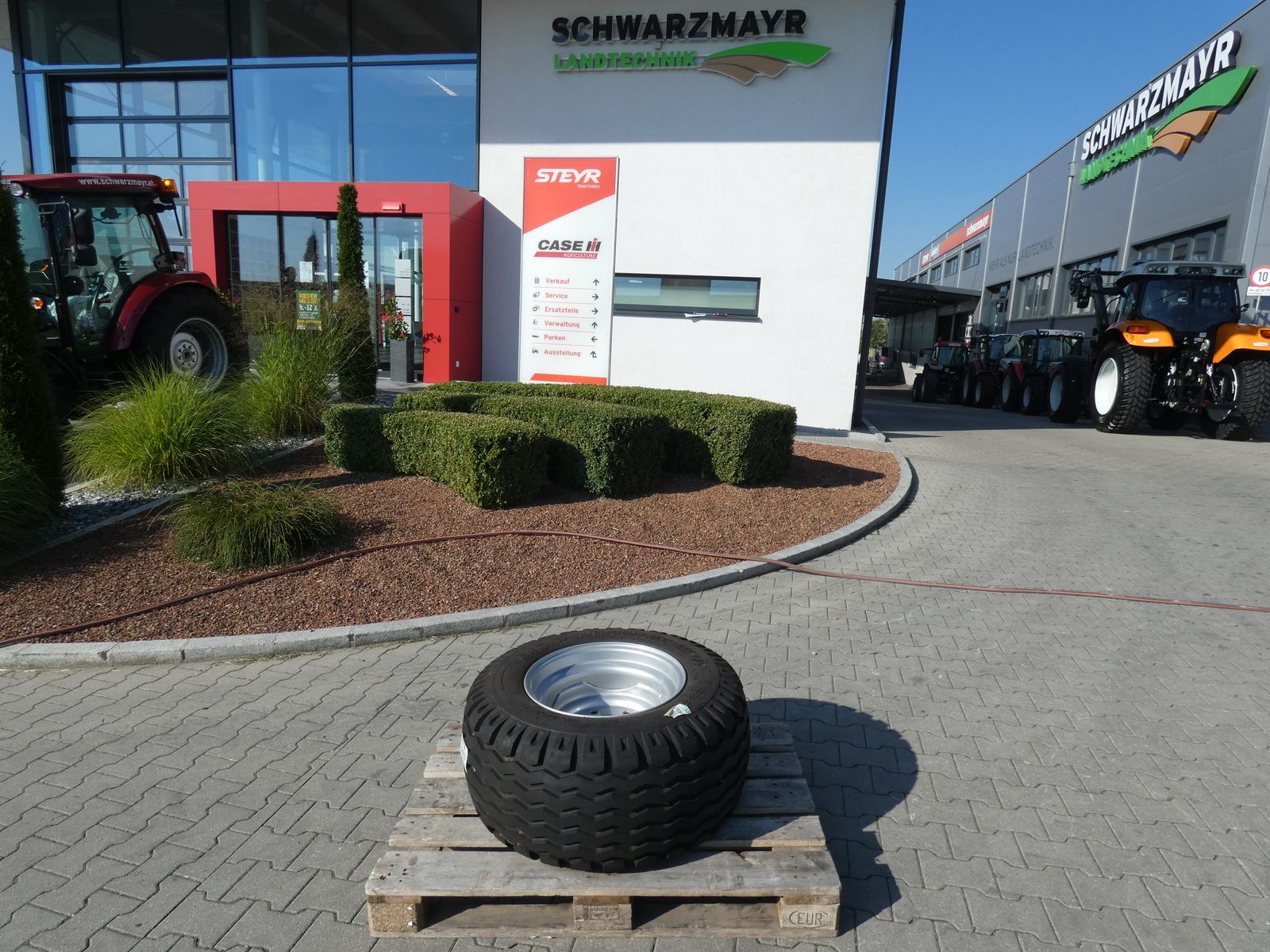 BKT 15.0/55-17 AW 729  2