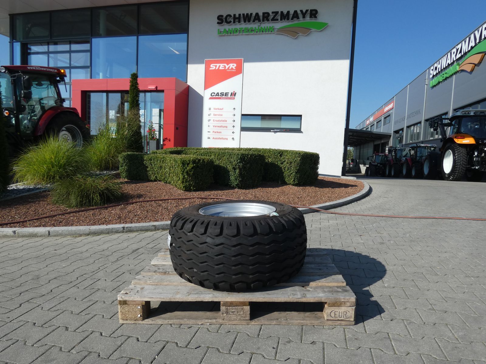 BKT 15.0/55-17 AW 729  3