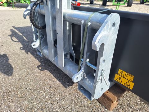Fliegl AgroCenter Heckschaufel G1800mm