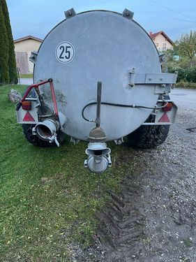 Pühringer Güllefass 7000l
