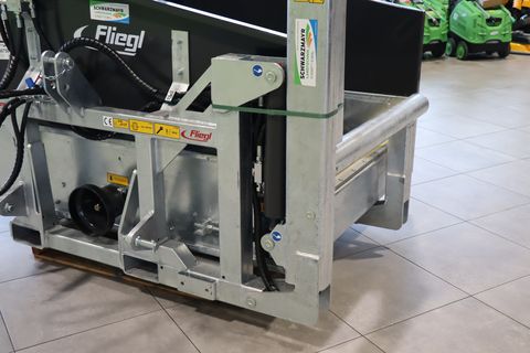 Fliegl AgroCenter Ballenauflöser 
