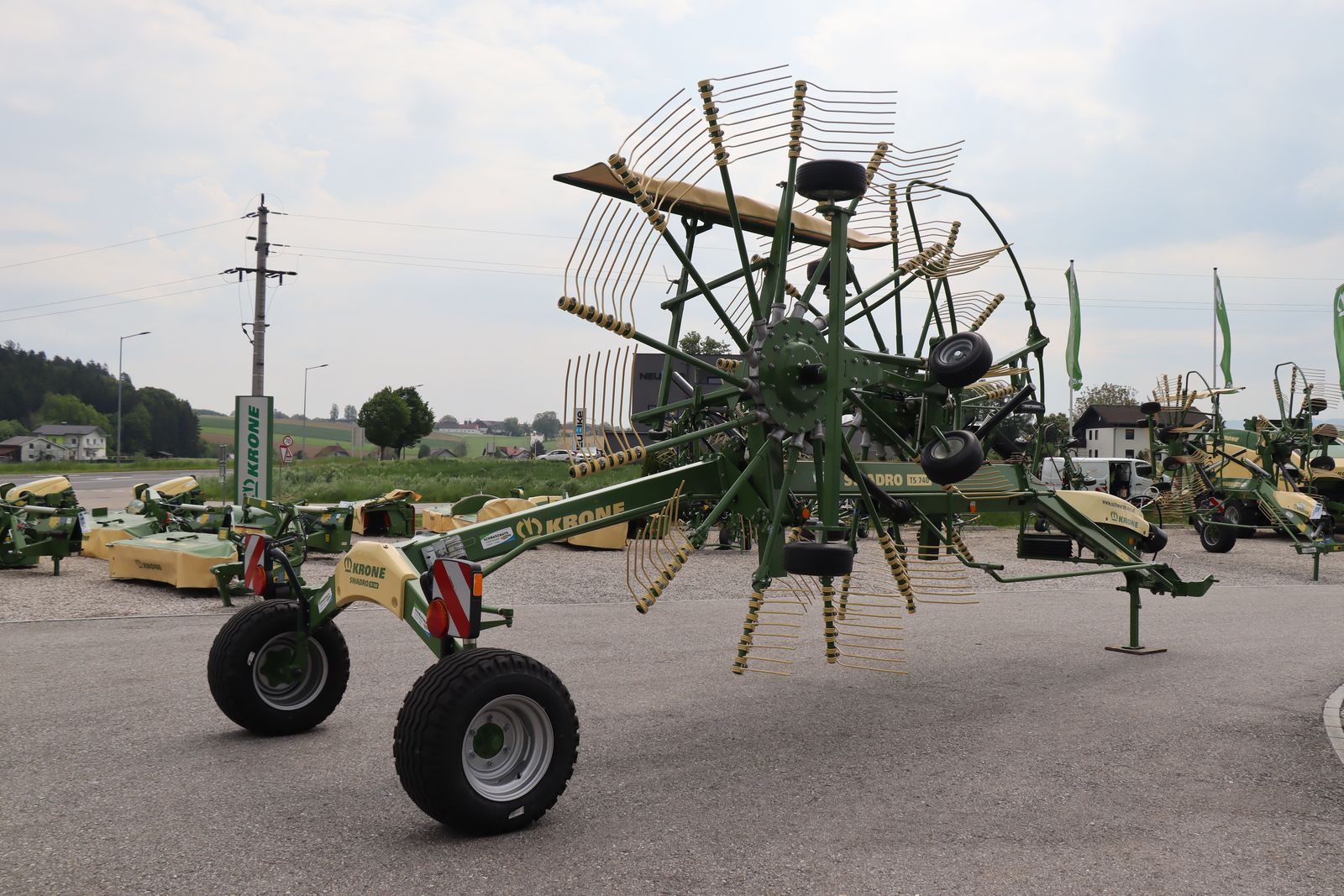 Krone Swadro TS 740  3