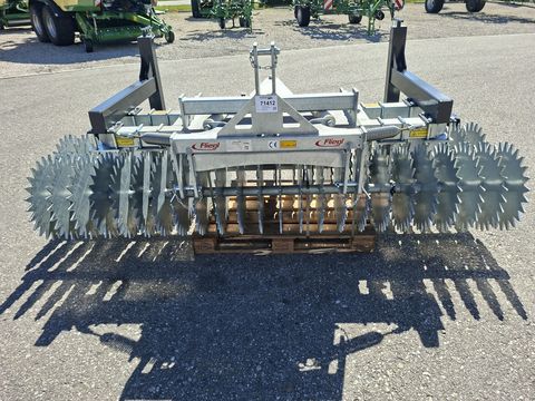 Fliegl AgroCenter Profiwalze 3000/Messervoregge 