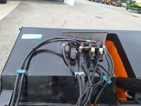 Springer Streuer TSS 1500