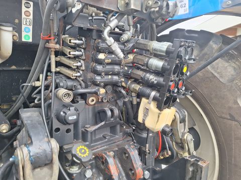 New Holland TS110A