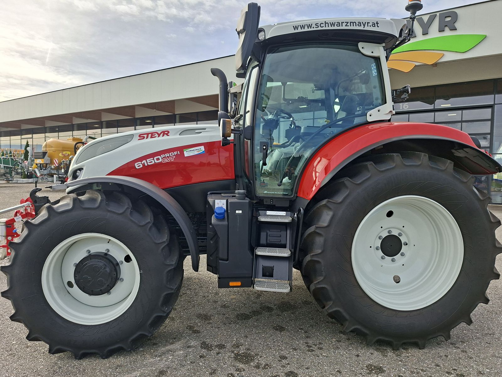 Steyr 6150 Profi CVT (Stage V)  2