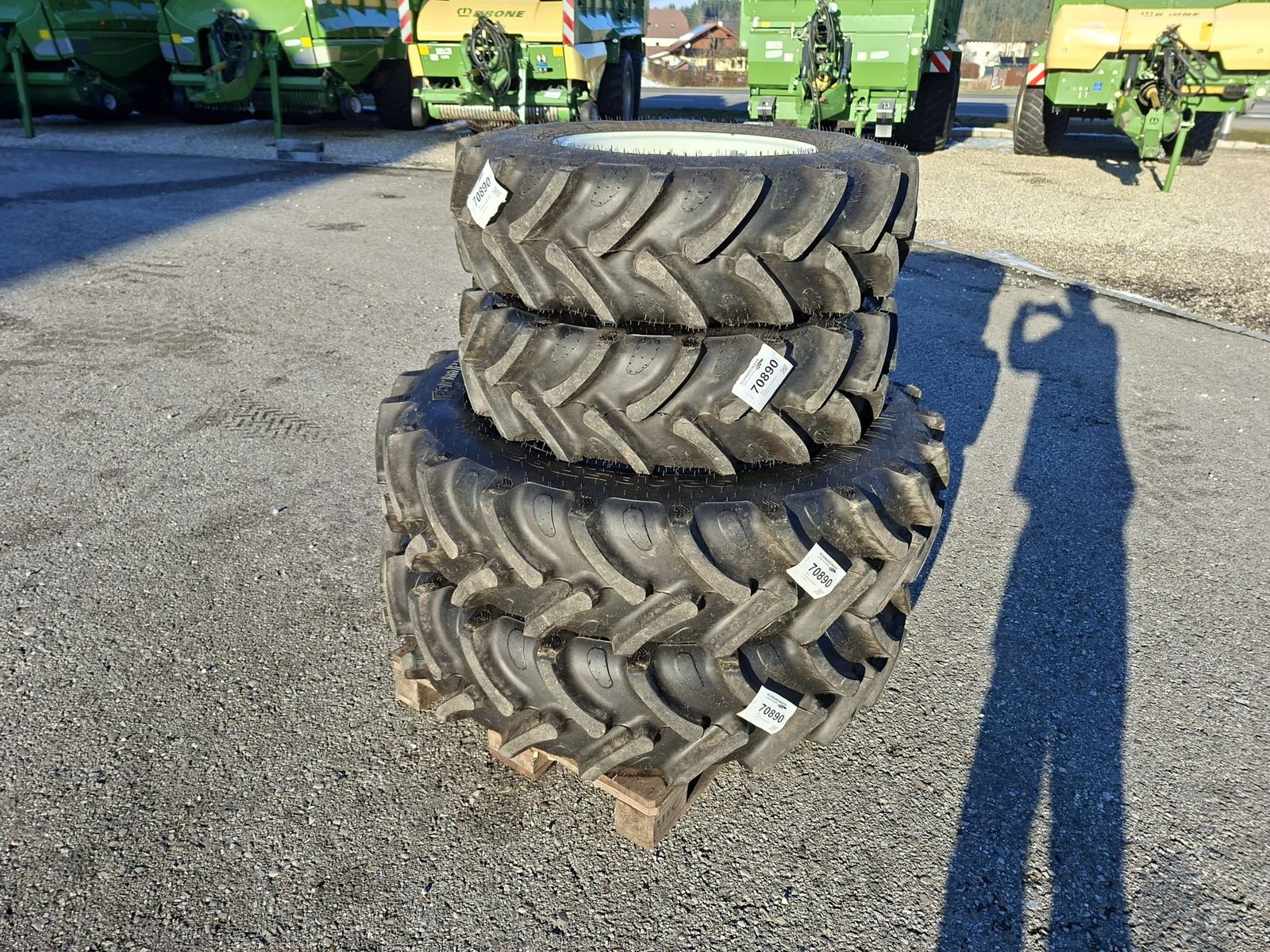Kompletträder 320/85R32 + 280/85R20  3