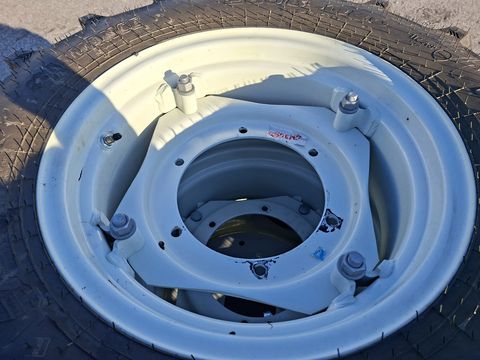 Sonstige Kompletträder 320/85R32 + 280/85R20 