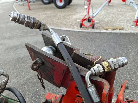 Kverneland 4-schar mit Steinsicherung über Blattfeder