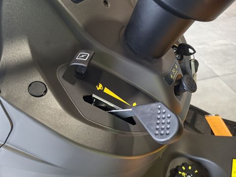 Stiga ESTATE 9102 WX