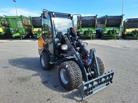 Giant G2700 HD+