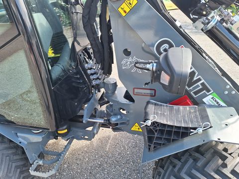 Giant G2700 HD+