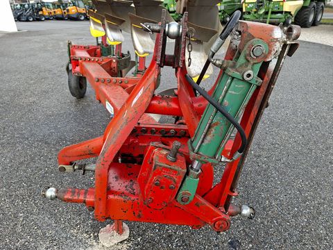 Kverneland 4-schar mit Steinsicherung über Blattfeder