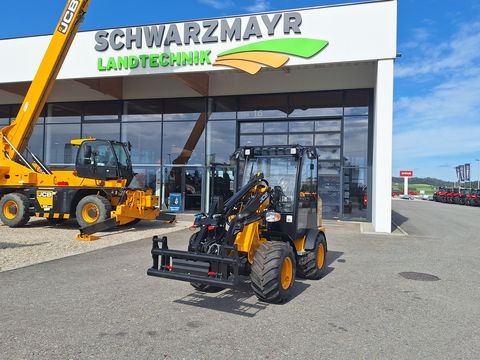 JCB 403 Agri Plus