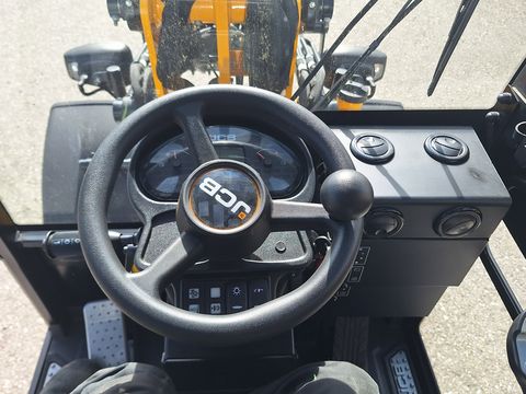 JCB 403 Agri Plus