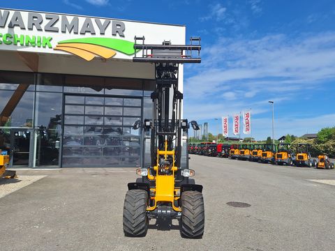 JCB 403 Agri Plus
