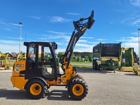 JCB 403 Agri Plus