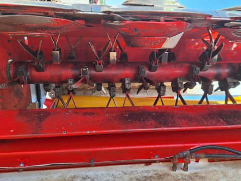 Pöttinger NovaCat V 1000 ED CL mit Querförderband