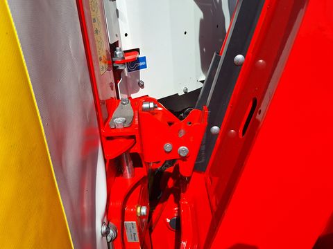 Pöttinger NovaCat V 1000 ED CL mit Querförderband