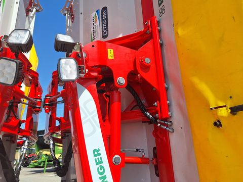 Pöttinger NovaCat V 1000 ED CL mit Querförderband