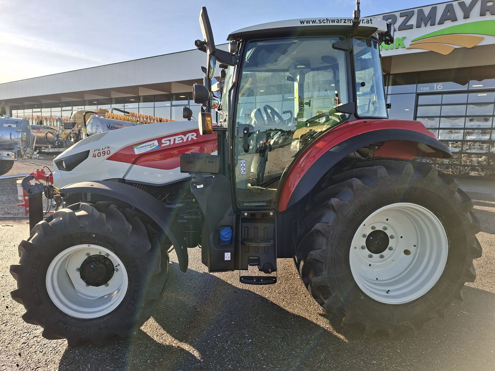 Steyr 4090 PLUS 2