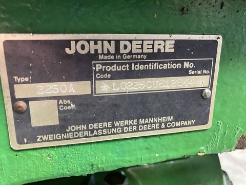 John Deere 2250 A Standard