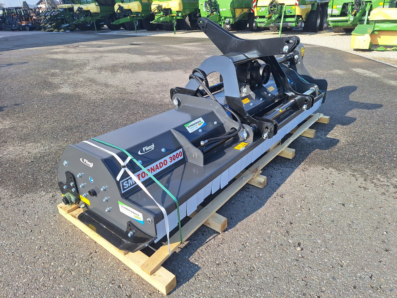Fliegl SM Tornado 3000  2